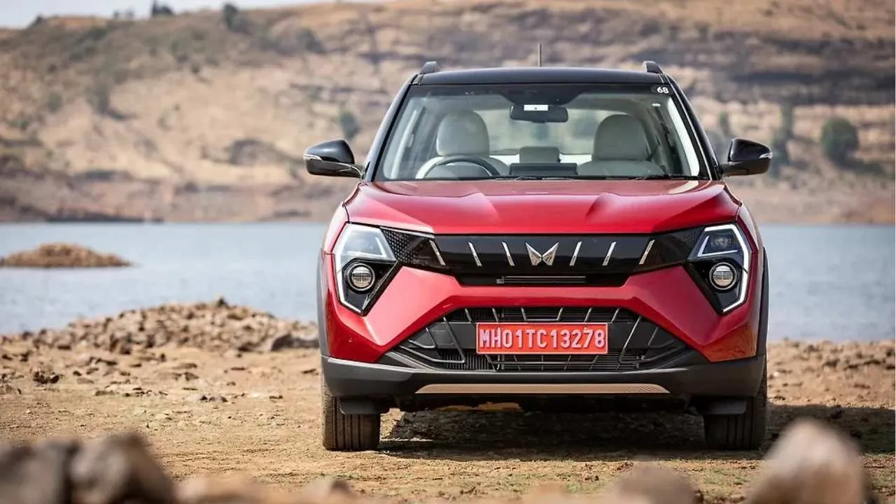 Mahindra XUV 3XO: Bold SUV Feel, Sunroof, 21+ kmpl Mileage — Starts at ₹7.49 Lakh